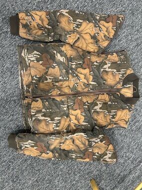 Camo Leaf Print Zip-Up Jacket/Vest